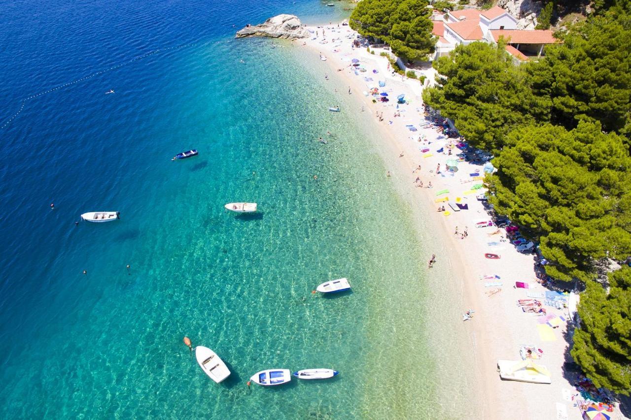 Apartments by the sea Brela, Makarska - 16950 Exteriör bild